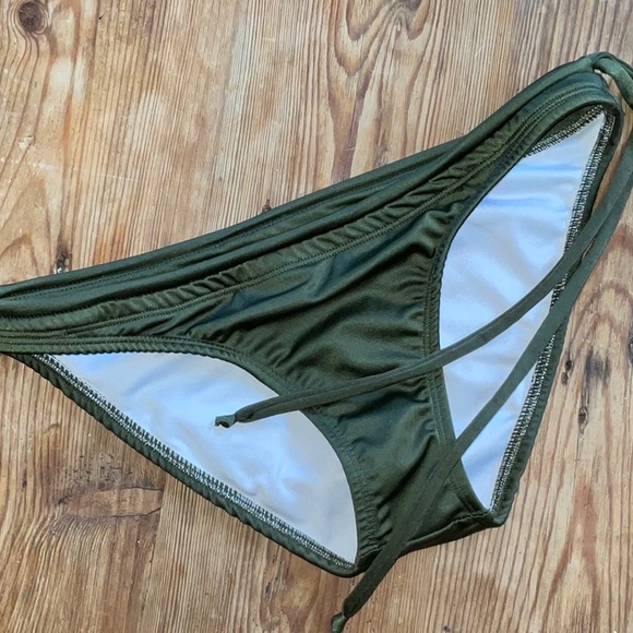 Del Toro, Surf Bikini Bottoms Handmade in Costa Rica! Additional tie @ waist. S - Picture 5 of 10
